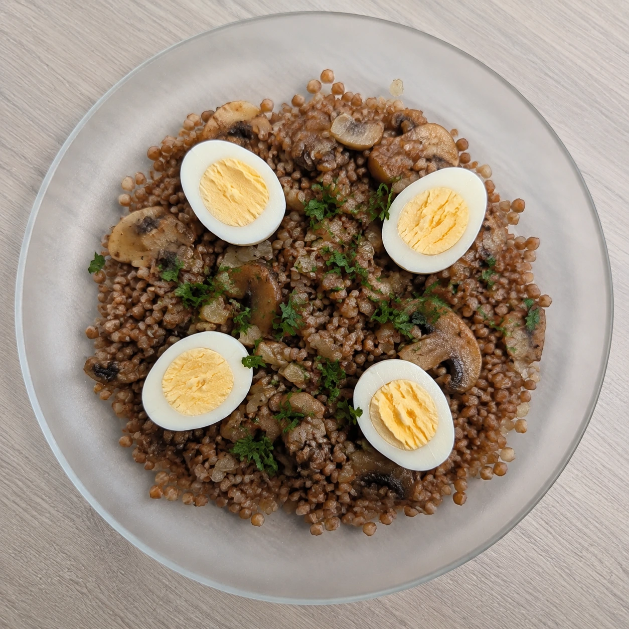 Гречка с грибами и яйцами